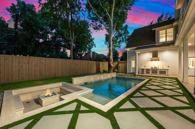 6254 Preston Crest Lane, Dallas, TX 75230