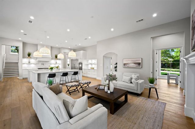 6254 Preston Crest Lane, Dallas, TX 75230