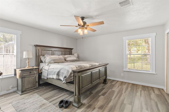 159 Yacht Circle, Trinity, TX 75862