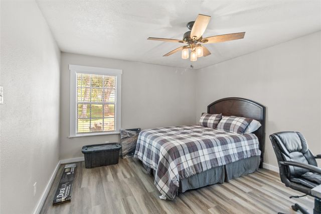 159 Yacht Circle, Trinity, TX 75862