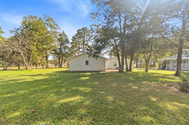 159 Yacht Circle, Trinity, TX 75862