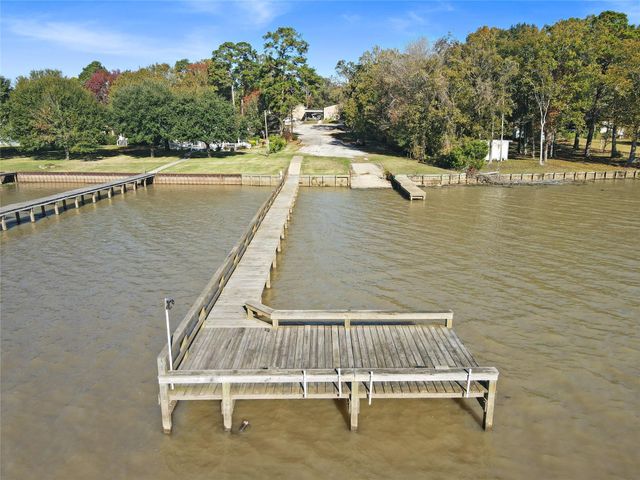 159 Yacht Circle, Trinity, TX 75862