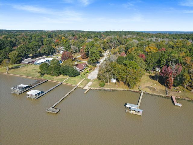 159 Yacht Circle, Trinity, TX 75862