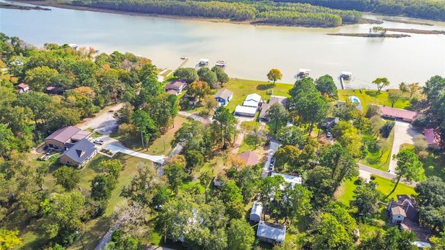 159 Yacht Circle, Trinity, TX 75862