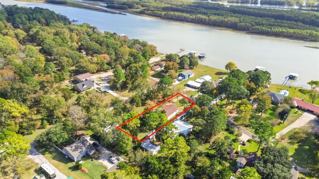 159 Yacht Circle, Trinity, TX 75862