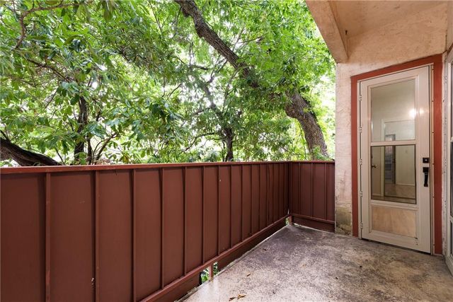 706 W 22nd ST 202, Austin, TX 78705