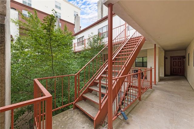 706 W 22nd ST 202, Austin, TX 78705