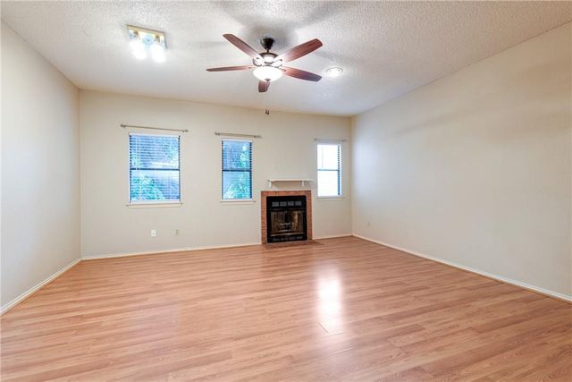 706 W 22nd ST 202, Austin, TX 78705