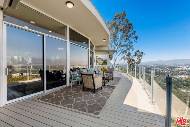 3212 Wrightwood Drive, Studio City (los Angeles), CA 91604