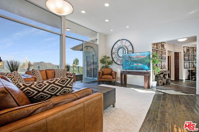 3212 Wrightwood Drive, Studio City (los Angeles), CA 91604