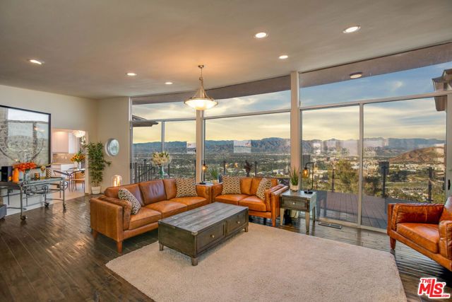 3212 Wrightwood Drive, Studio City (los Angeles), CA 91604