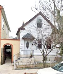 4439 Mundy Lane, Bronx, NY 10466