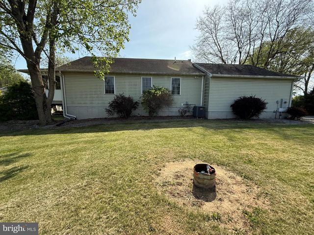 71 WAGER LN, Martinsburg, WV 25404