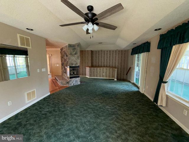 71 WAGER LN, Martinsburg, WV 25404