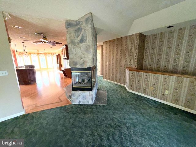 71 WAGER LN, Martinsburg, WV 25404