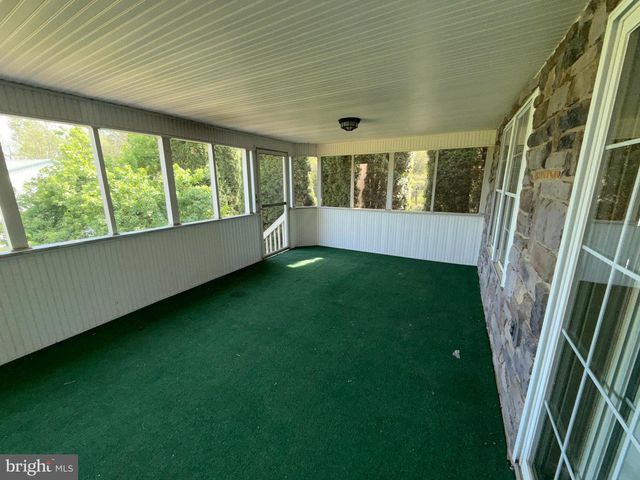 71 WAGER LN, Martinsburg, WV 25404