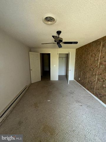 71 WAGER LN, Martinsburg, WV 25404