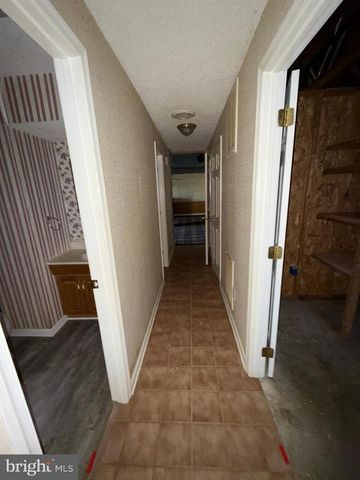 71 WAGER LN, Martinsburg, WV 25404