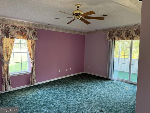 71 WAGER LN, Martinsburg, WV 25404