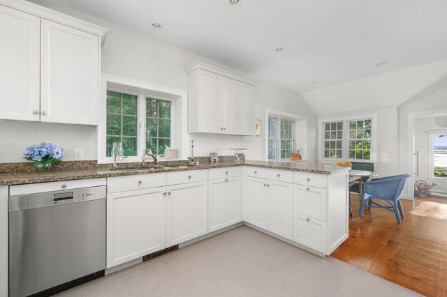 11 Sheperd's Way, Barnstable, MA 02630