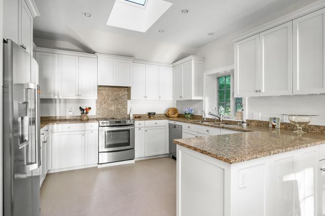 11 Sheperd's Way, Barnstable, MA 02630