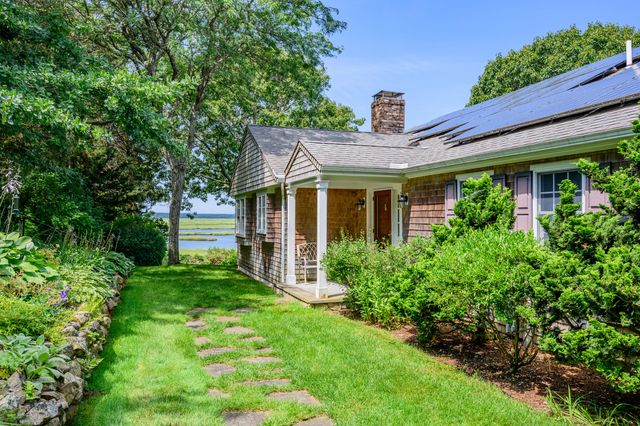 11 Sheperd's Way, Barnstable, MA 02630
