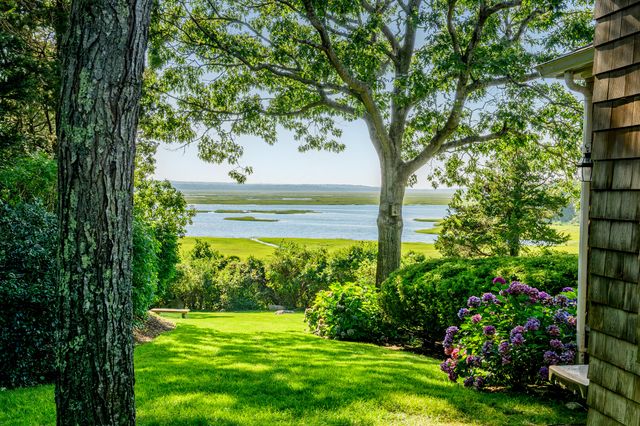 11 Sheperd's Way, Barnstable, MA 02630