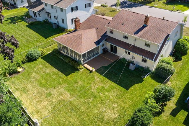 506 PINE TERRACE, Green Bay, WI 54303