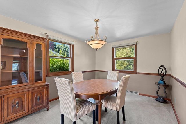 506 PINE TERRACE, Green Bay, WI 54303