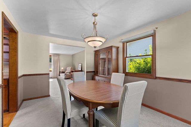 506 PINE TERRACE, Green Bay, WI 54303