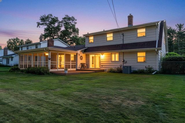 506 PINE TERRACE, Green Bay, WI 54303