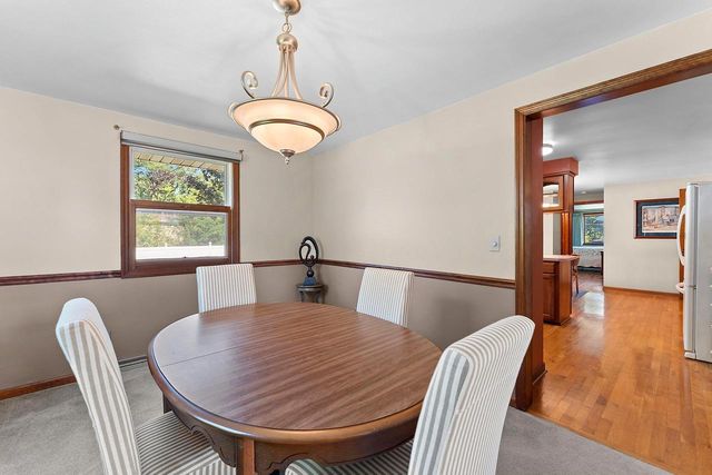 506 PINE TERRACE, Green Bay, WI 54303