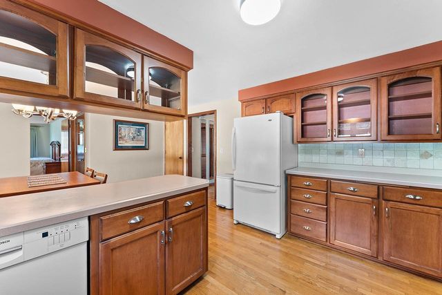 506 PINE TERRACE, Green Bay, WI 54303