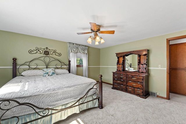 506 PINE TERRACE, Green Bay, WI 54303