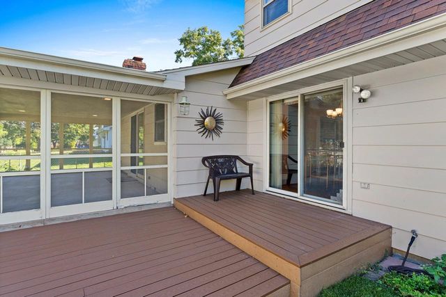 506 PINE TERRACE, Green Bay, WI 54303