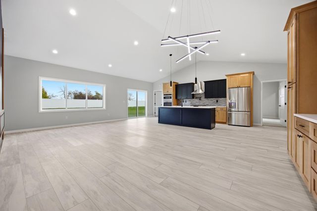 109 Annies Way, Mapleton, ND 58059