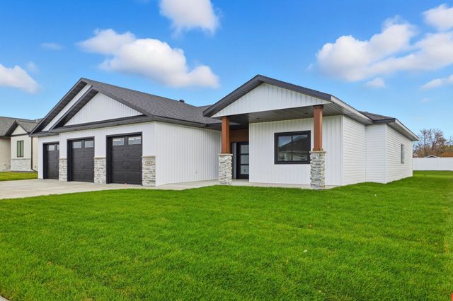 109 Annies Way, Mapleton, ND 58059