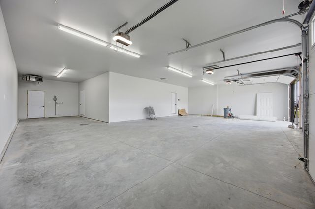 109 Annies Way, Mapleton, ND 58059