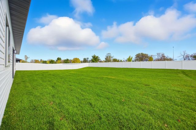 109 Annies Way, Mapleton, ND 58059