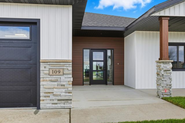 109 Annies Way, Mapleton, ND 58059