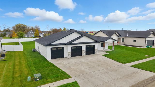 109 Annies Way, Mapleton, ND 58059