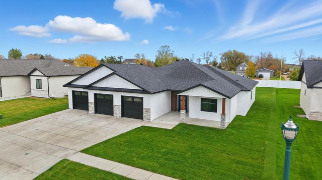 109 Annies Way, Mapleton, ND 58059