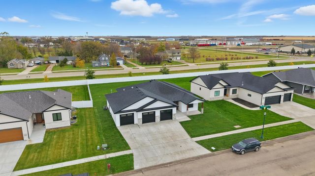 109 Annies Way, Mapleton, ND 58059