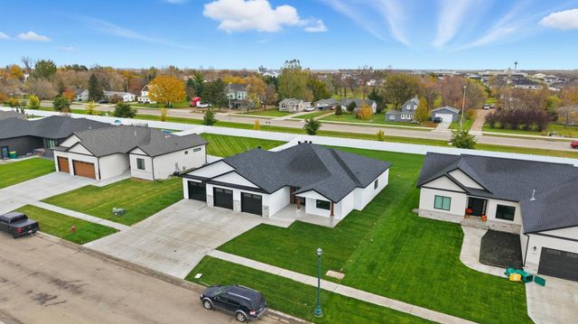 109 Annies Way, Mapleton, ND 58059