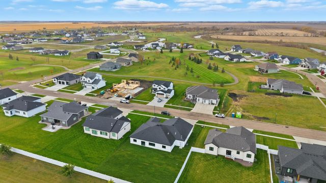 109 Annies Way, Mapleton, ND 58059