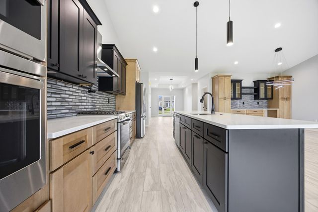 109 Annies Way, Mapleton, ND 58059