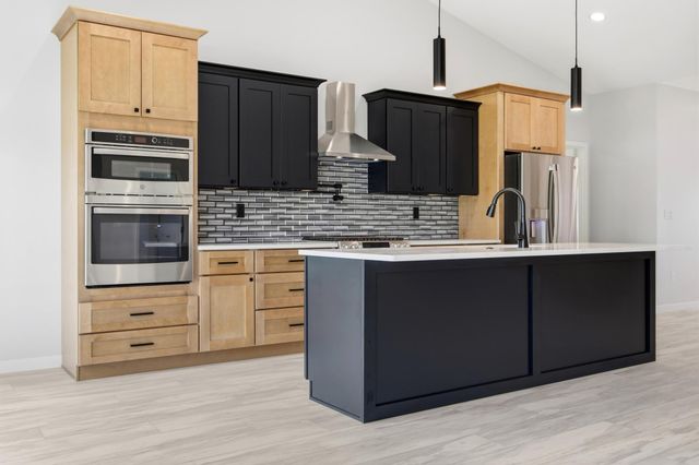 109 Annies Way, Mapleton, ND 58059