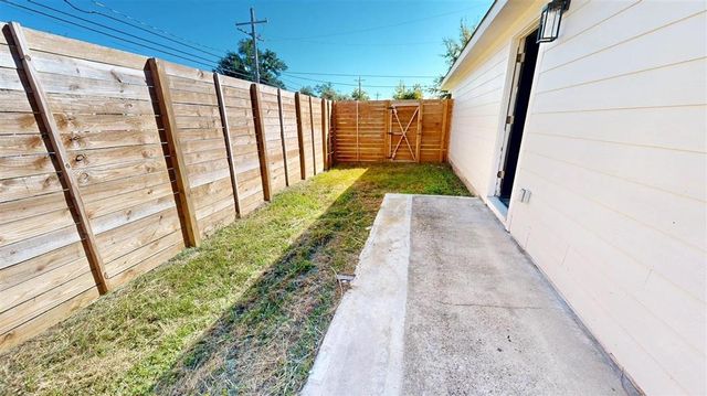 915 W 18th Street, Lake Charles, LA 70601