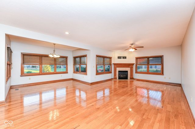 1111 Morningside Court, Greenfield, IN 46140