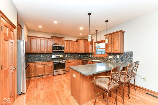 1111 Morningside Court, Greenfield, IN 46140